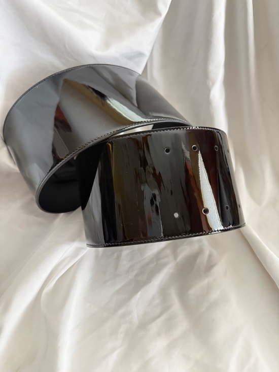 Gucci Super Wide Patent Leather Black Belt Rectangular Silver Belt Buckle main image 8